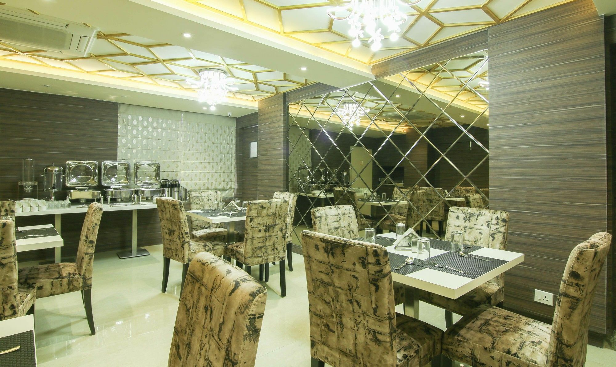 Hotel Treebo Hoops, Near Airport Kolkata
